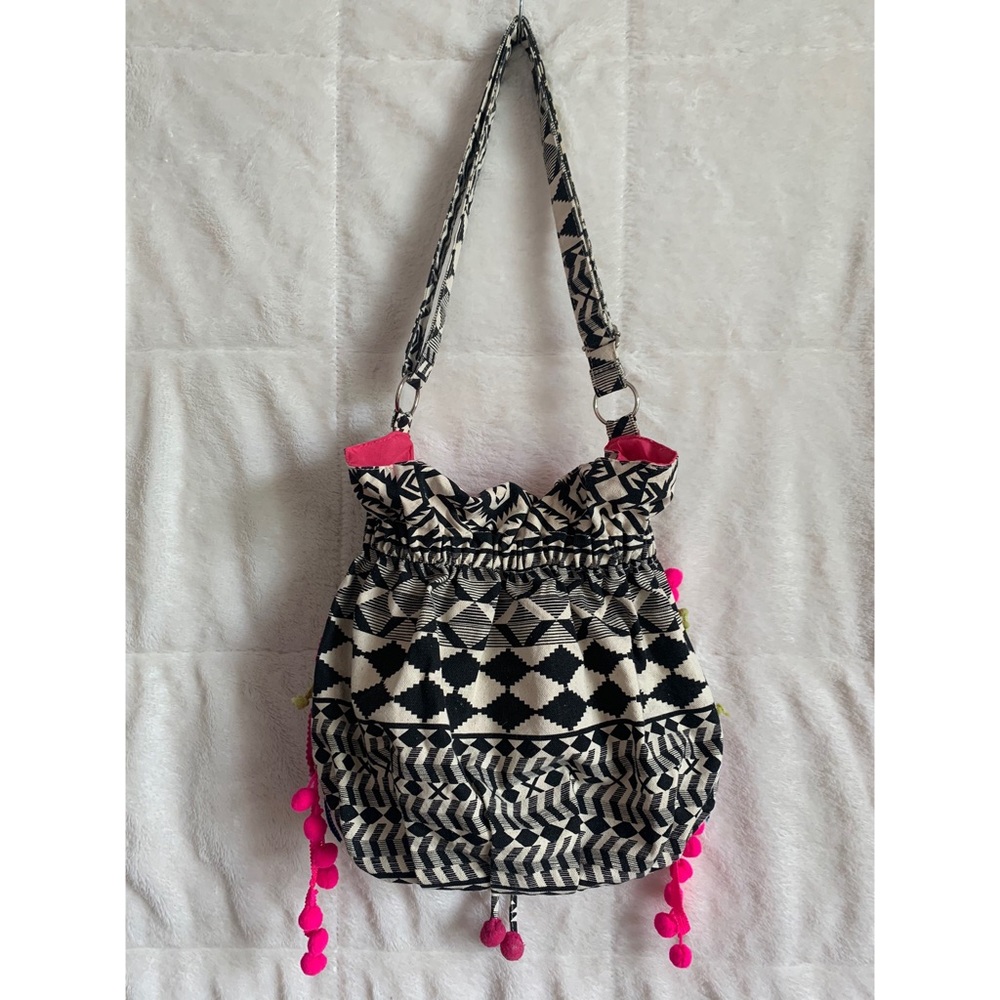 Aztec Patterned Bag - Picture 5 of 6